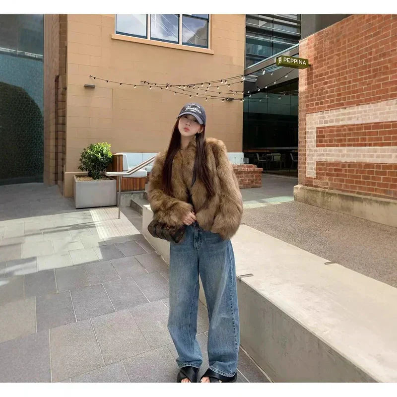 American-style Cropped Eco-friendly Faux Fur Top